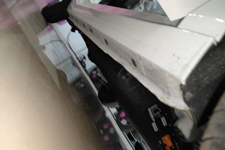 Used Geely Galaxy Panda 2024 Panda Mini 200km Endurance Bear Right Side Sill