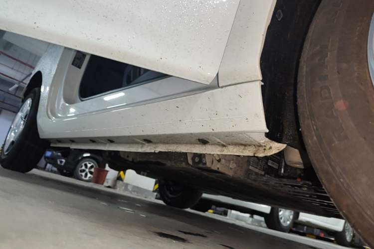 Used Geely Galaxy Panda 2024 Panda Mini 200km Endurance Bear Right Side Sill