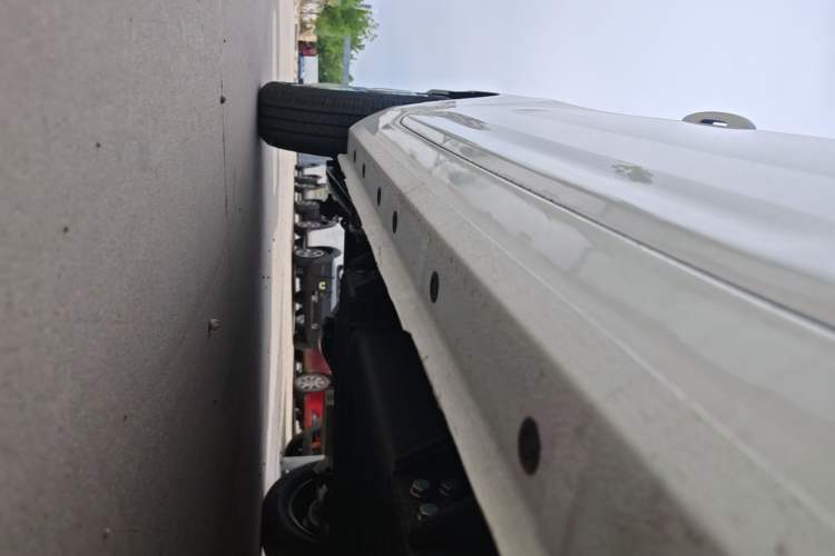Used Geely Galaxy Panda 2024 Panda Mini 200km Endurance Bear Right Side Sill