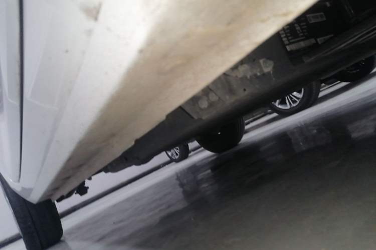Used Geely Galaxy Panda 2024 Panda Mini 200km Endurance Bear Right Side Sill