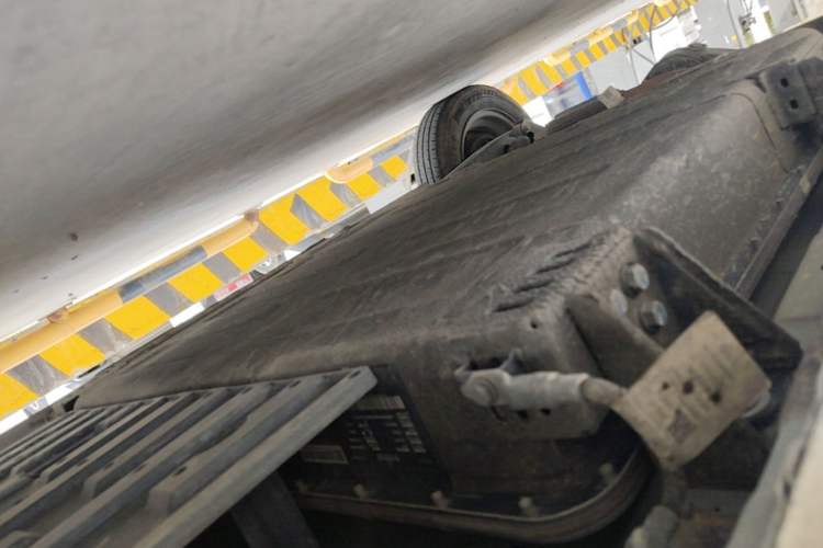 Used Geely Galaxy Panda 2024 Panda Mini 200km Endurance Bear Right Side Sill