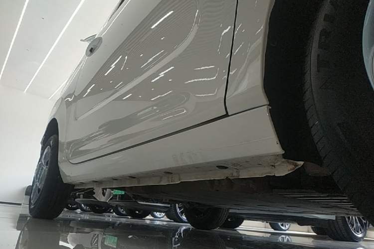 Used Geely Galaxy Panda 2024 Panda Mini 200km Endurance Bear Right Side Sill