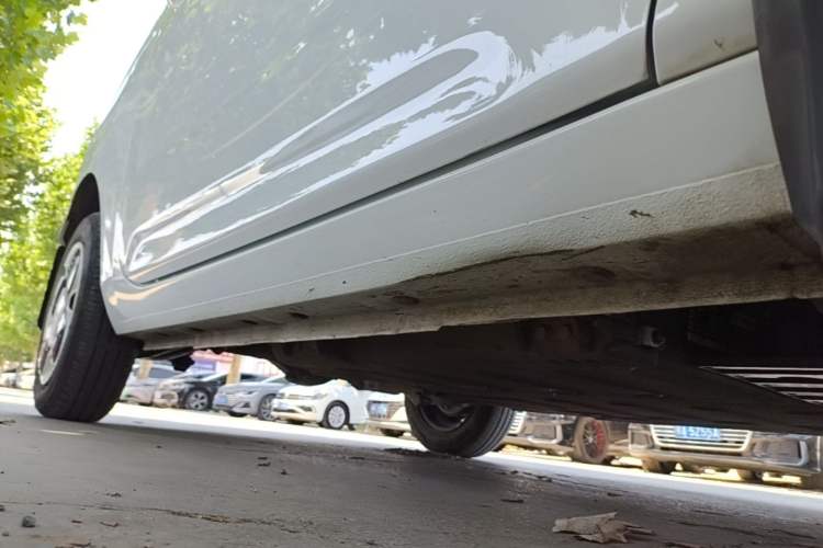 Used Geely Galaxy Panda 2024 Panda Mini 200km Endurance Bear Right Side Sill