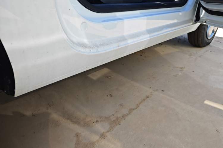Used Geely Galaxy Panda 2024 Panda Mini 200km Endurance Bear Right Side Sill