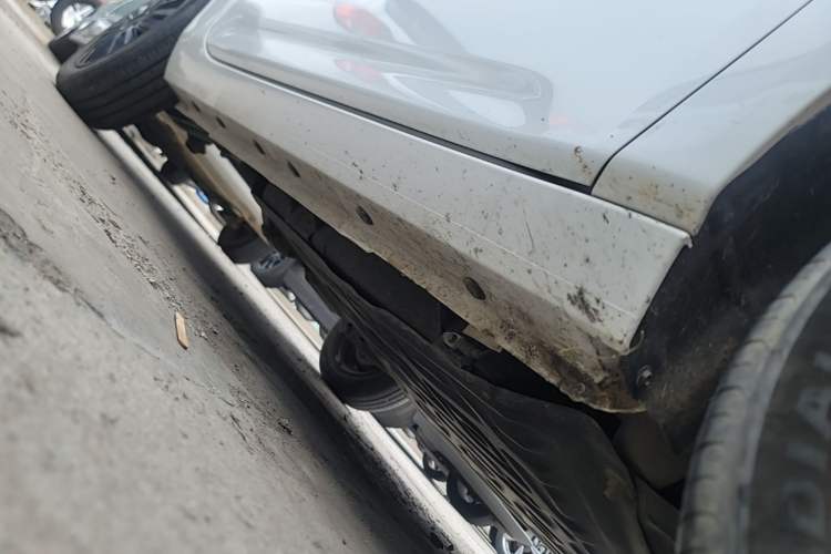 Used Geely Galaxy Panda 2024 Panda Mini 200km Endurance Bear Right Side Sill