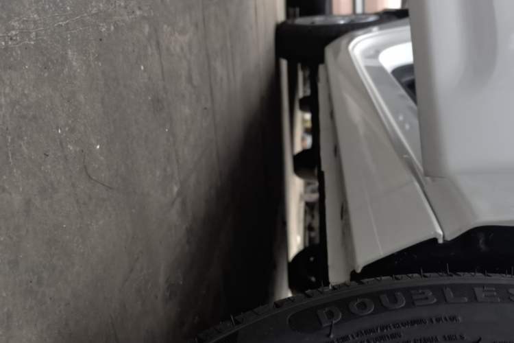 Used Geely Galaxy Panda 2024 Panda Mini 200km Endurance Bear Right Side Sill