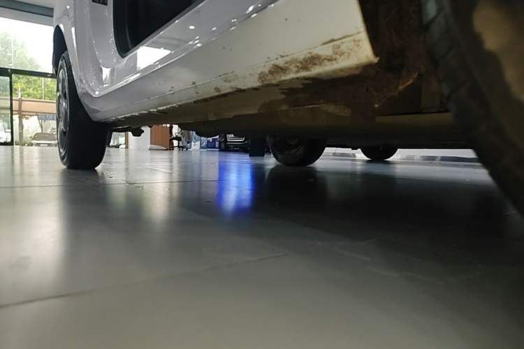 Used Geely Galaxy Panda 2024 Panda Mini 200km Endurance Bear Right Side Sill