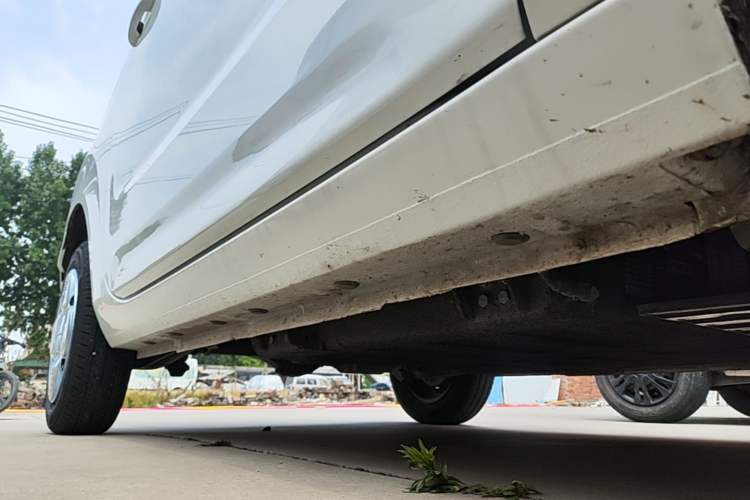 Used Geely Galaxy Panda 2024 Panda Mini 200km Endurance Bear Right Side Sill