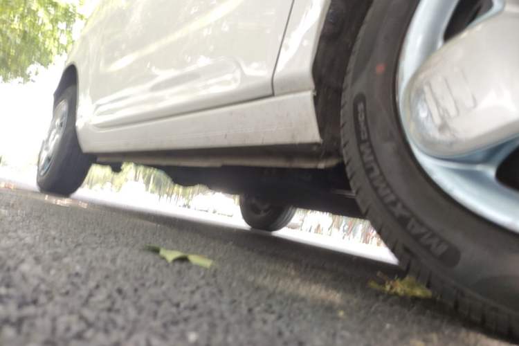 Used Geely Galaxy Panda 2024 Panda Mini 200km Endurance Bear Right Side Sill