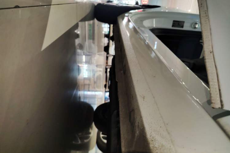 Used Geely Galaxy Panda 2024 Panda Mini 200km Longteng PRO Edition Right Side Sill