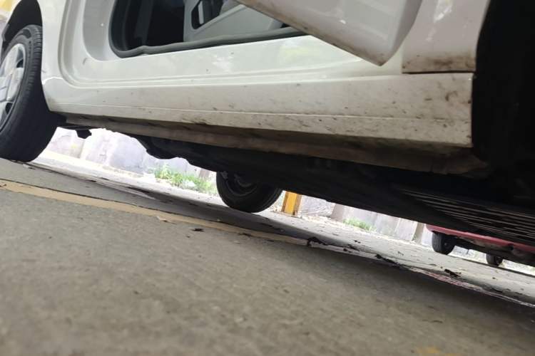 Used Geely Galaxy Panda 2024 Panda Mini 200km Endurance Bear Right Side Sill
