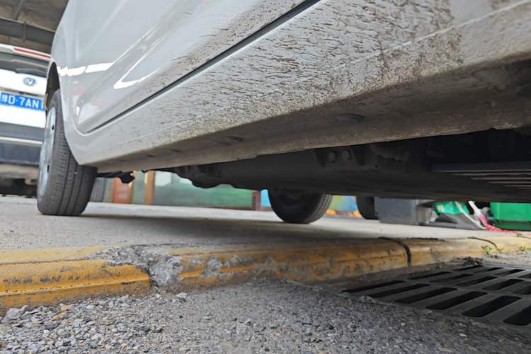 Used Geely Galaxy Panda 2024 Panda Mini 200km Endurance Bear Right Side Sill