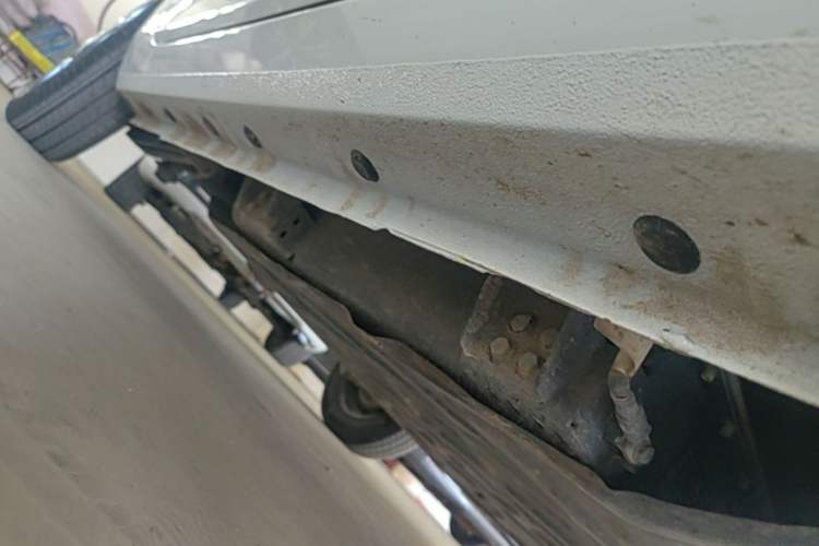 Used Geely Galaxy Panda 2024 Panda Mini 200km Endurance Bear Right Side Sill