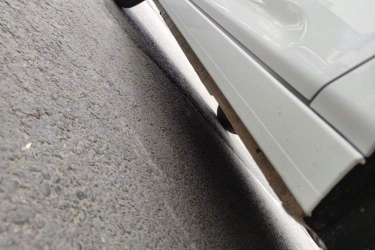 Used Geely Galaxy Panda 2024 Panda Mini 200km Endurance Bear Right Side Sill