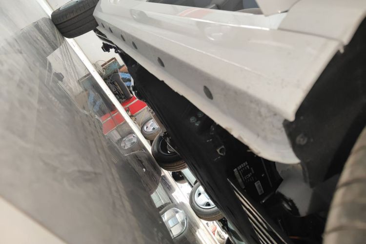 Used Geely Galaxy Panda 2024 Panda Mini 200km Endurance Bear Right Side Sill