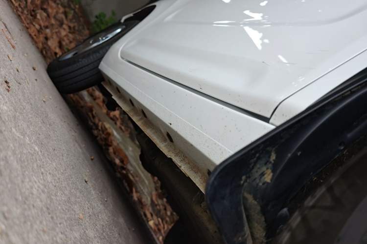 Used Geely Galaxy Panda 2024 Panda Mini 200km Endurance Bear Right Side Sill