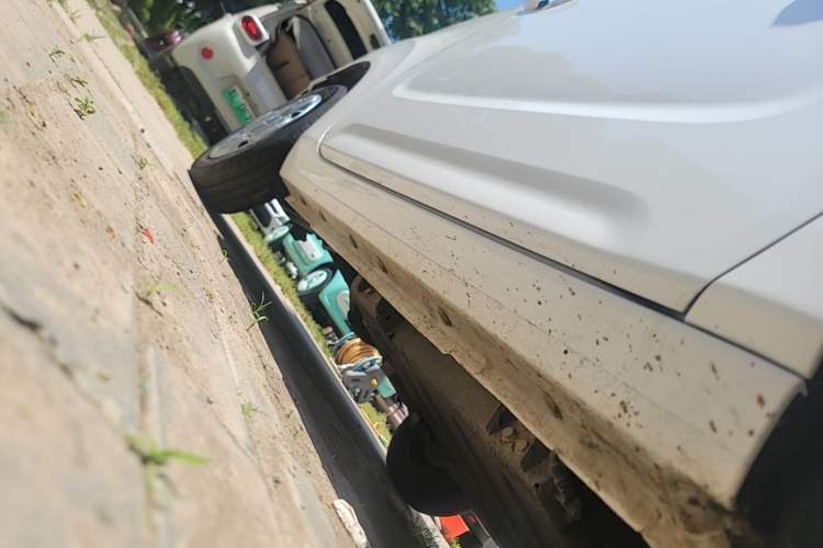 Used Geely Galaxy Panda 2024 Panda Mini 200km Endurance Bear Right Side Sill