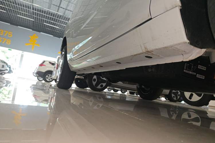 Used Geely Galaxy Panda 2024 Panda Mini 200km Endurance Bear Right Side Sill