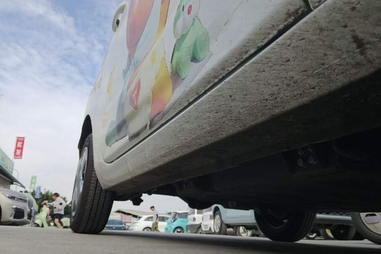Used Geely Galaxy Panda 2024 Panda Mini 200km Longteng PRO Edition Right Side Sill