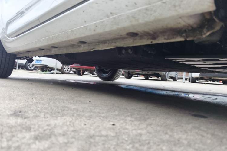Used Geely Galaxy Panda 2024 Panda Mini 200km Endurance Bear Right Side Sill