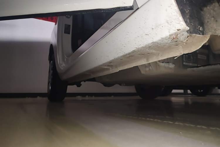 Used Geely Galaxy Panda 2024 Panda Mini 200km Endurance Bear Right Side Sill
