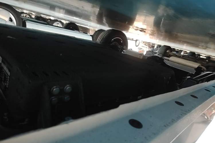 Used Geely Galaxy Panda 2024 Panda Mini 200km Endurance Bear Right Side Sill