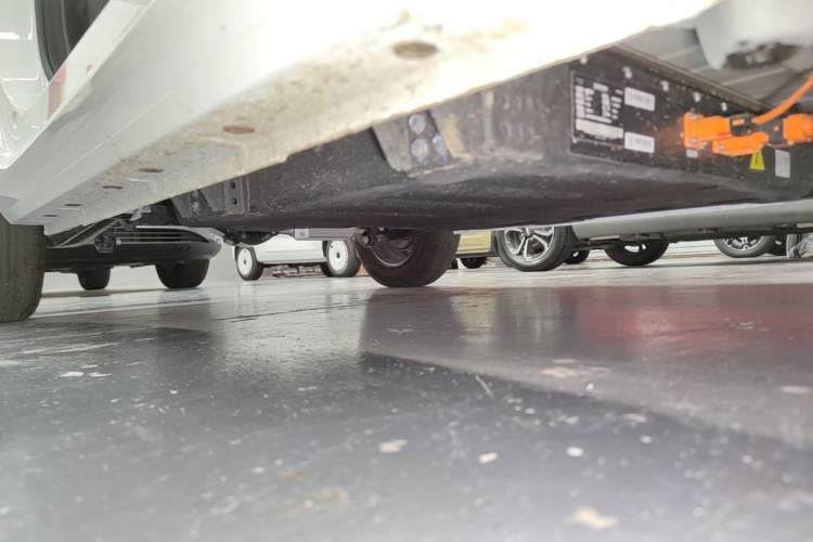Used Geely Galaxy Panda 2024 Panda Mini 200km Endurance Bear Right Side Sill