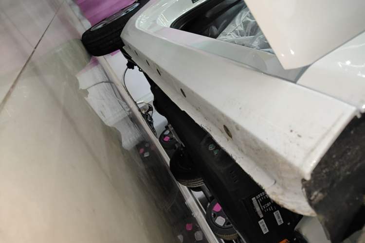 Used Geely Galaxy Panda 2024 Panda Mini 200km Endurance Bear Right Side Sill