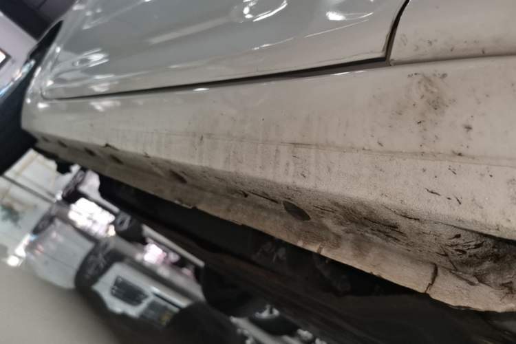 Used Geely Galaxy Panda 2024 Panda Mini 200km Endurance Bear Right Side Sill