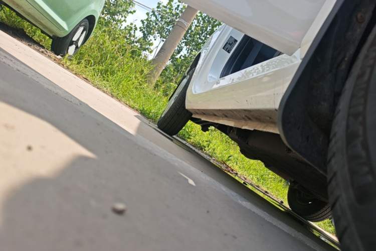 Used Geely Galaxy Panda 2024 Panda Mini 200km Endurance Bear Right Side Sill