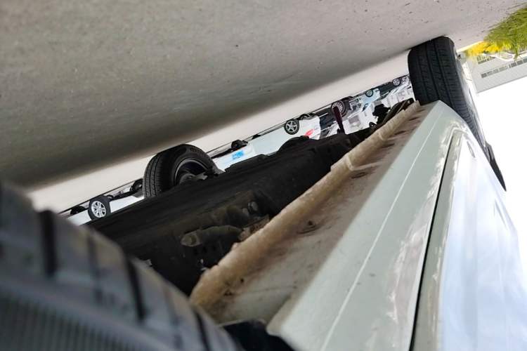 Used Geely Galaxy Panda 2024 Panda Mini 200km Endurance Bear Right Side Sill