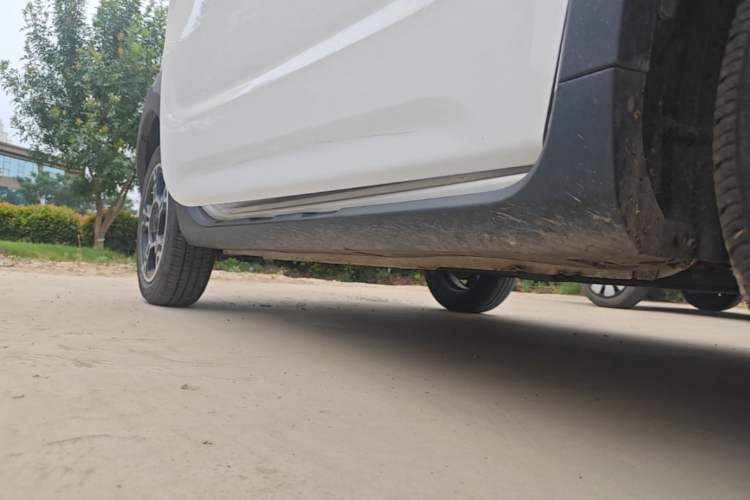 Used Geely Galaxy Panda 2024 200km Panda Rider Right Side Sill