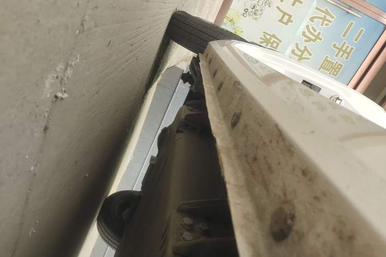 Used Geely Galaxy Panda 2024 Panda Mini 200km Endurance Bear Right Side Sill