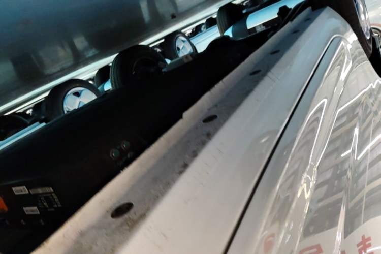 Used Geely Galaxy Panda 2024 Panda Mini 200km Endurance Bear Right Side Sill