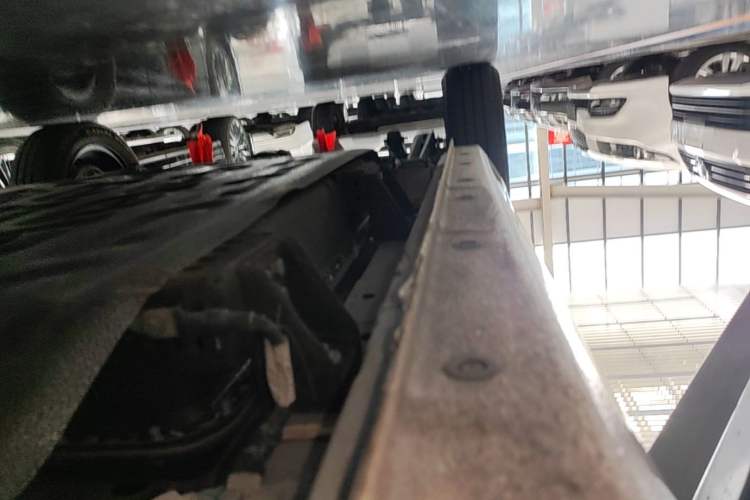 Used Geely Galaxy Panda 2024 Panda Mini 200km Endurance Bear Right Side Sill