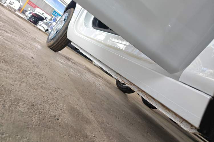 Used Geely Galaxy Panda 2024 Panda Mini 200km Endurance Bear Right Side Sill