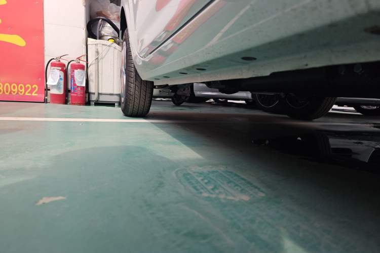 Used Geely Galaxy Panda 2024 Panda Mini 200km Endurance Bear Right Side Sill