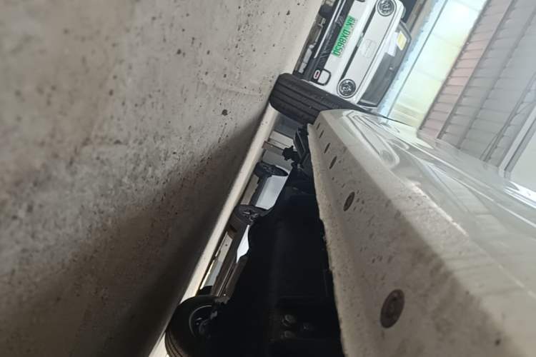 Used Geely Galaxy Panda 2024 Panda Mini 200km Endurance Bear Right Side Sill