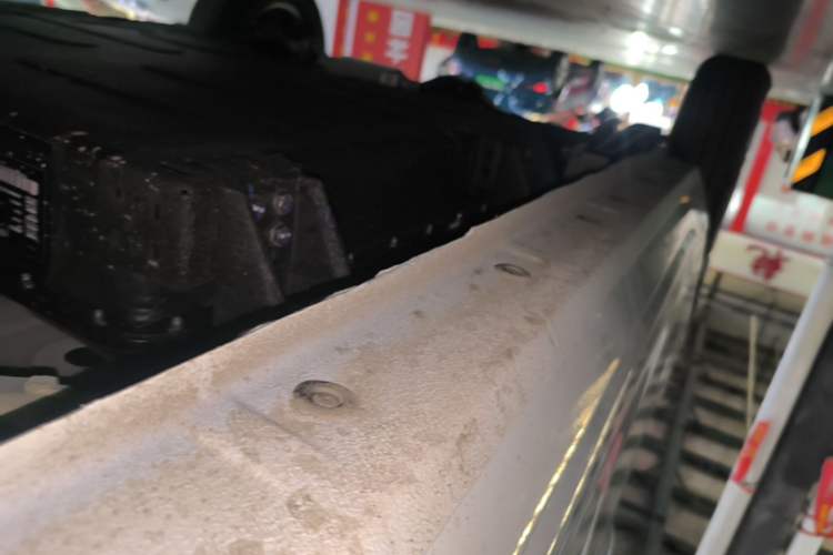 Used Geely Galaxy Panda 2024 Panda Mini 200km Endurance Bear Right Side Sill