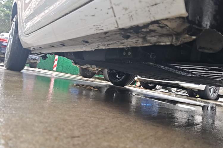 Used Geely Galaxy Panda 2024 Panda Mini 200km Endurance Bear Right Side Sill