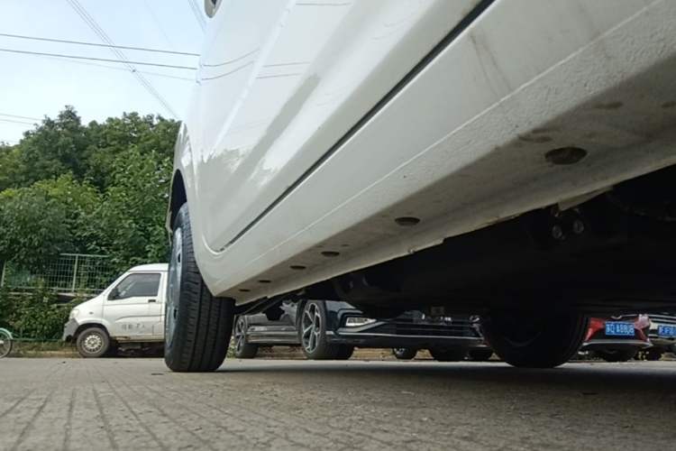 Used Geely Galaxy Panda 2024 Panda Mini 200km Longteng PRO Edition Right Side Sill