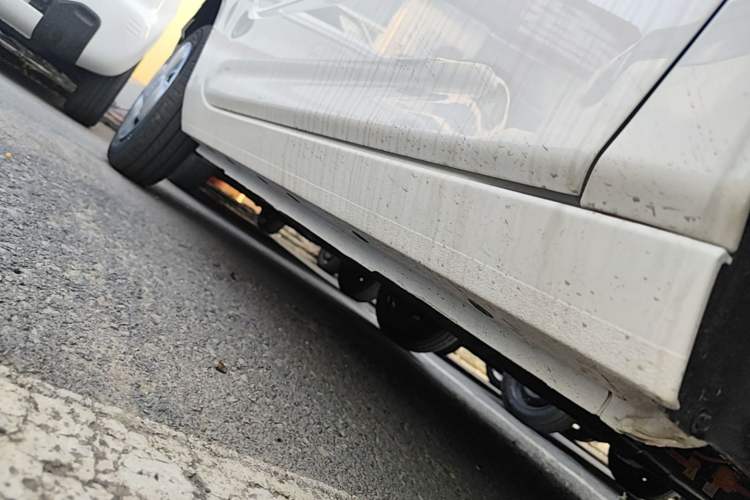 Used Geely Galaxy Panda 2024 Panda Mini 200km Endurance Bear Right Side Sill