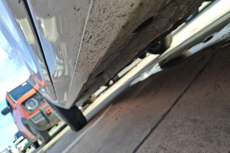 Used Geely Galaxy Panda 2024 Panda Mini 200km Endurance Bear Right Side Sill