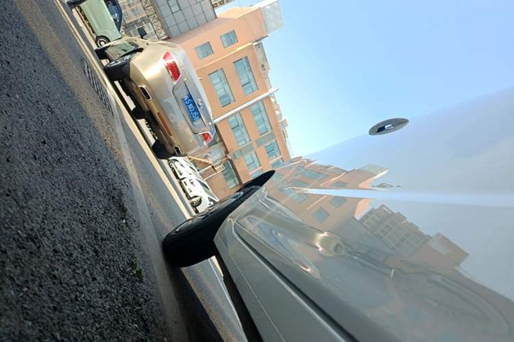 Used Geely Galaxy Panda 2024 Panda Mini 200km Longteng PRO Edition Right Side Sill