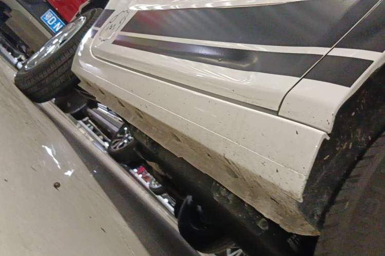 Used Geely Galaxy Panda 2024 Facelifted Panda Mini 200km Dragon Edition Right Side Sill