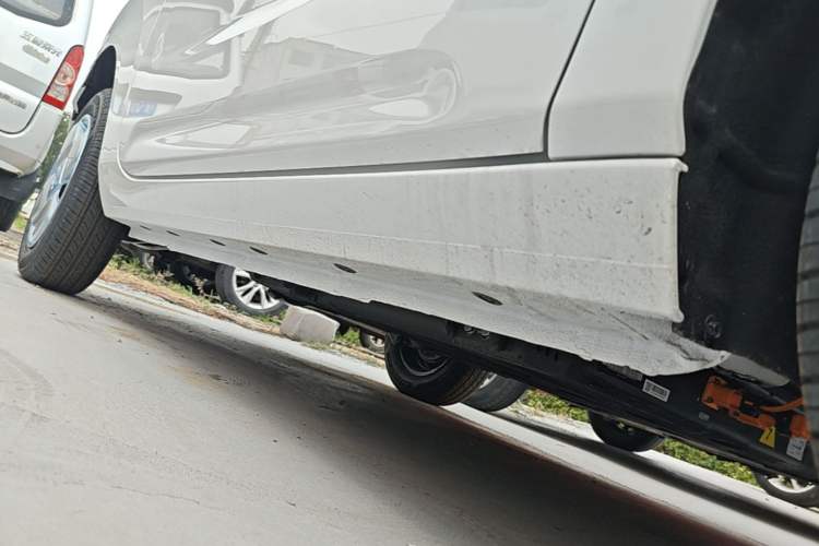 Used Geely Galaxy Panda 2024 Panda Mini 200km Endurance Bear Right Side Sill