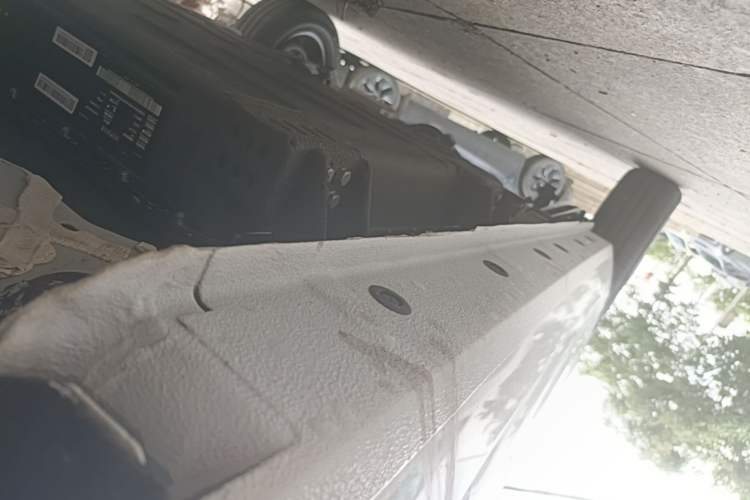 Used Geely Galaxy Panda 2024 Panda Mini 200km Endurance Bear Right Side Sill