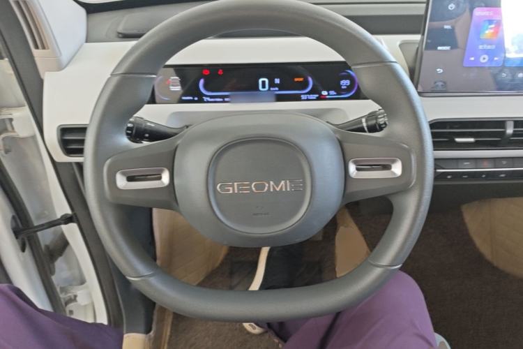 Used Geely Galaxy Panda 2024 Panda Mini 200km Endurance Bear Steering Wheel