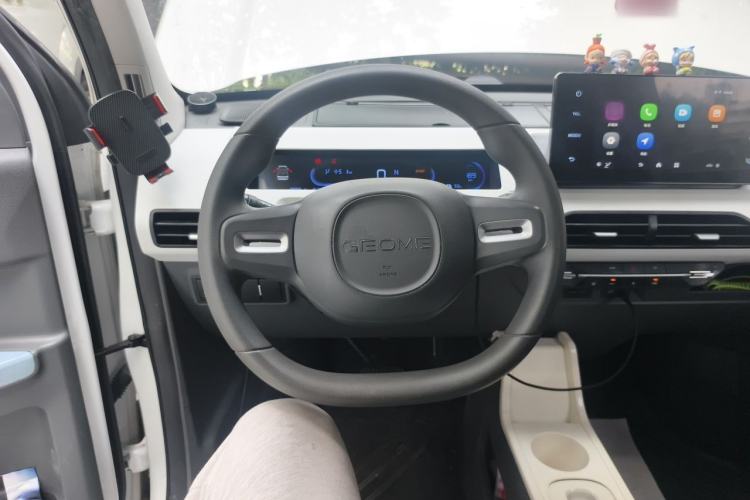 Used Geely Galaxy Panda 2024 Panda Mini 200km Endurance Bear Steering Wheel