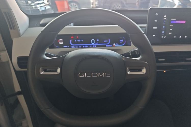 Used Geely Galaxy Panda 2024 Panda Mini 200km Endurance Bear Steering Wheel